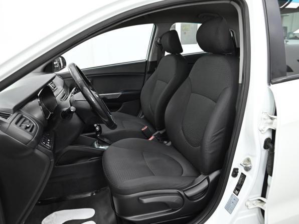 Kia Rio III Рестайлинг с пробегом 2017 года, цена 849 000 рублей, 421000 км, седан, Автокод Объявления