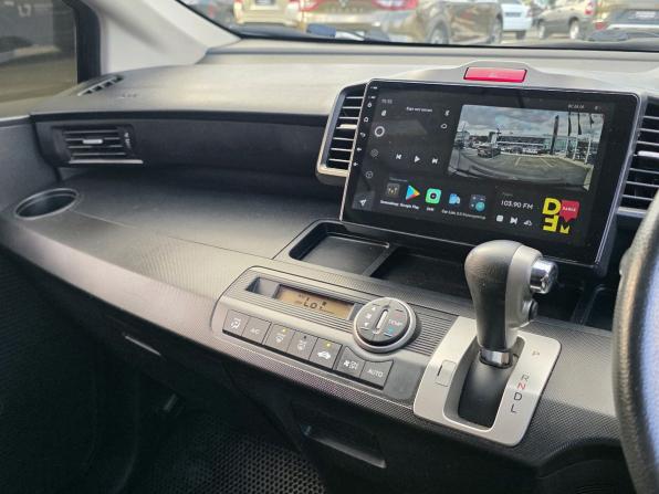 Honda Freed I Рестайлинг с пробегом 2012 года, цена 977 000 рублей, 159968 км, компактвэн, Автокод Объявления