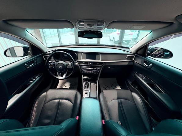 Kia Optima IV Рестайлинг с пробегом 2018 года, цена 2 499 000 рублей, 120000 км, седан, Автокод Объявления