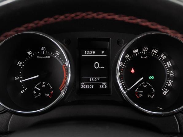 Skoda Yeti I Рестайлинг с пробегом 2017 года, цена 1 399 000 рублей, 203507 км, внедорожник, Автокод Объявления