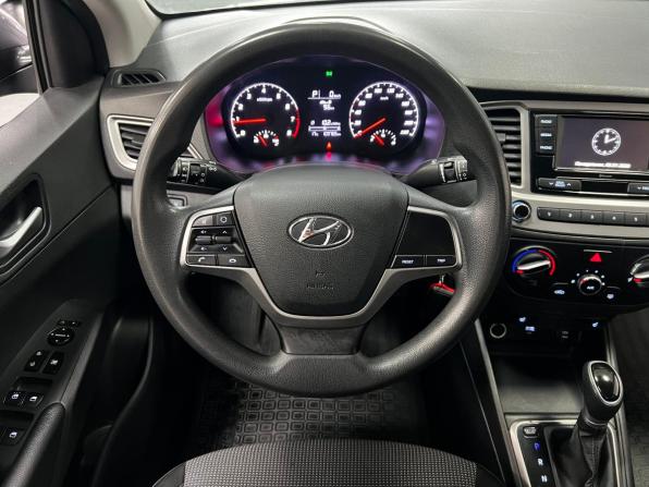 Hyundai Solaris II Рестайлинг с пробегом 2021 года, цена 1 415 000 рублей, 109758 км, седан, Автокод Объявления