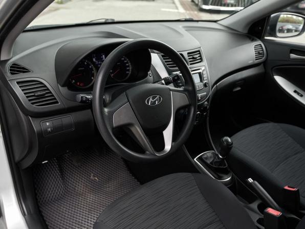 Hyundai Solaris I Рестайлинг с пробегом 2016 года, цена 945 000 рублей, 90107 км, седан, Автокод Объявления