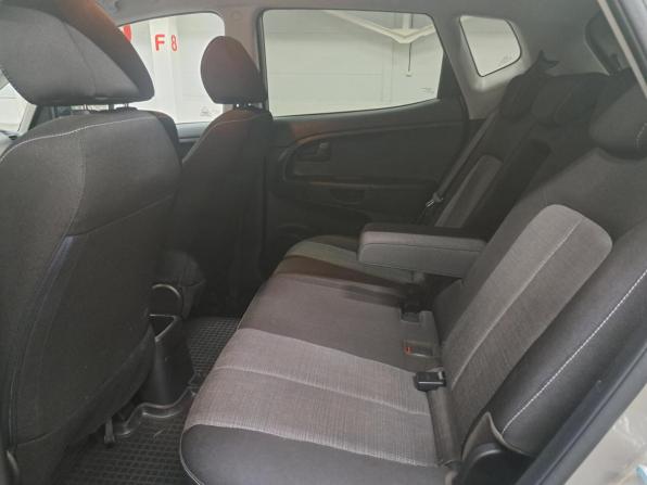 Kia Venga I с пробегом 2014 года, цена 955 000 рублей, 105816 км, минивэн, Автокод Объявления