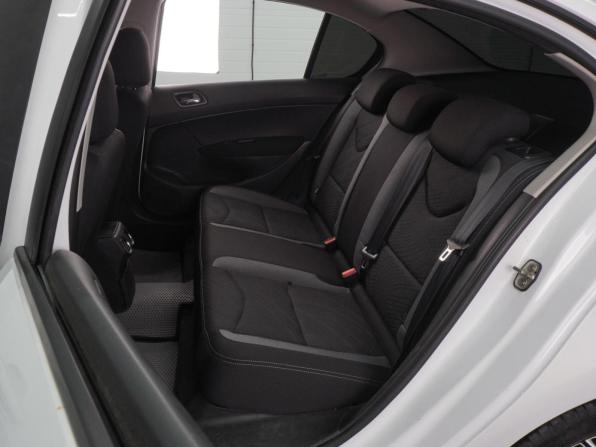 Peugeot 408 I с пробегом 2015 года, цена 589 000 рублей, 121443 км, седан, Автокод Объявления