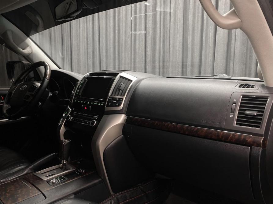 Toyota Land Cruiser 200 Series Рестайлинг 1 Красноярск  - изображение 10