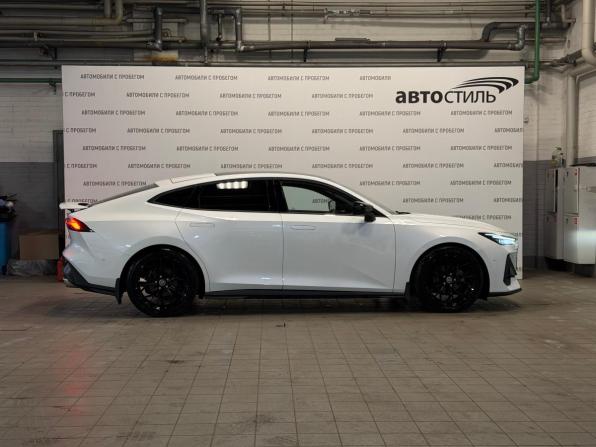 Changan UNI-V I с пробегом 2023 года, цена 2 199 000 рублей, 41200 км, лифтбек, Автокод Объявления