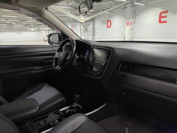 Mitsubishi Outlander III Рестайлинг 3 с пробегом 2018 года, цена 2 580 000 рублей, 75807 км, внедорожник, Автокод Объявления