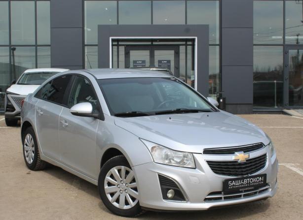 Chevrolet Cruze I Рестайлинг с пробегом 2015 года, цена 620 000 рублей, 115120 км, седан, Автокод Объявления