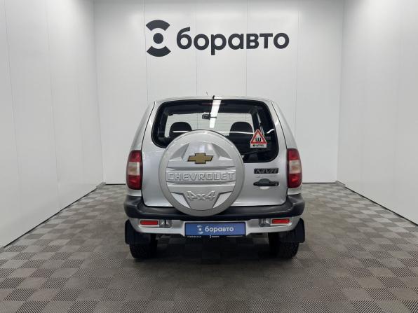 Chevrolet Niva I с пробегом 2004 года, цена 420 000 рублей, 111474 км, внедорожник, Автокод Объявления
