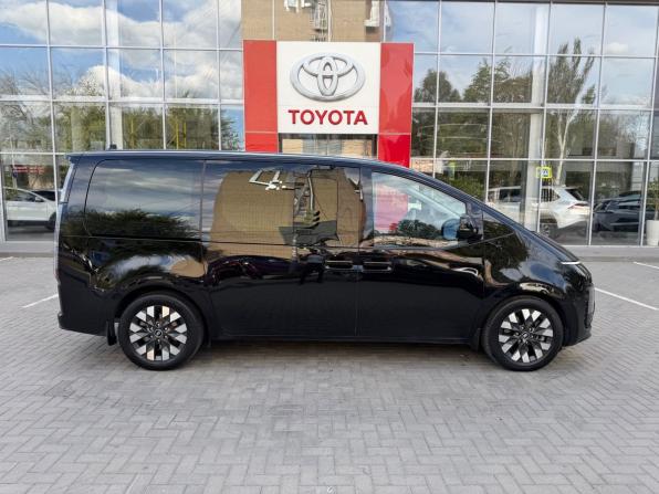 Hyundai Staria I с пробегом 2023 года, цена 4 550 000 рублей, 261605 км, минивэн, Автокод Объявления