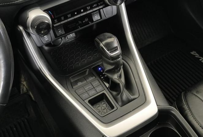 Toyota RAV4 V (XA50) с пробегом 2021 года, цена 3 650 000 рублей, 36810 км, внедорожник, Автокод Объявления
