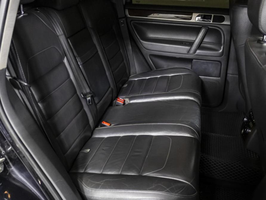 Volkswagen Touareg I Рестайлинг Москва  - изображение 14