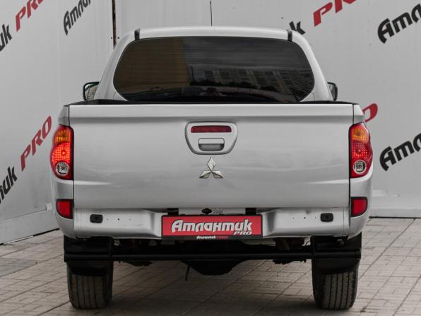 Mitsubishi L200 IV с пробегом 2013 года, цена 1 390 000 рублей, 215814 км, пикап, Автокод Объявления