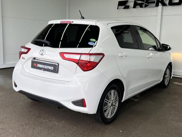 Toyota Vitz III (XP130) Рестайлинг с пробегом 2019 года, цена 1 139 000 рублей, 39600 км, хэтчбек, Автокод Объявления