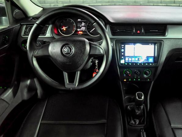 Skoda Rapid I с пробегом 2017 года, цена 850 000 рублей, 242149 км, лифтбек, Автокод Объявления