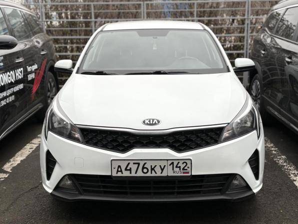 Kia Rio IV Рестайлинг с пробегом 2020 года, цена 1 499 000 рублей, 83000 км, седан, Автокод Объявления