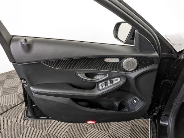 Mercedes-Benz C-Класс IV (W205) Рестайлинг с пробегом 2019 года, цена 2 620 000 рублей, 103032 км, седан, Автокод Объявления