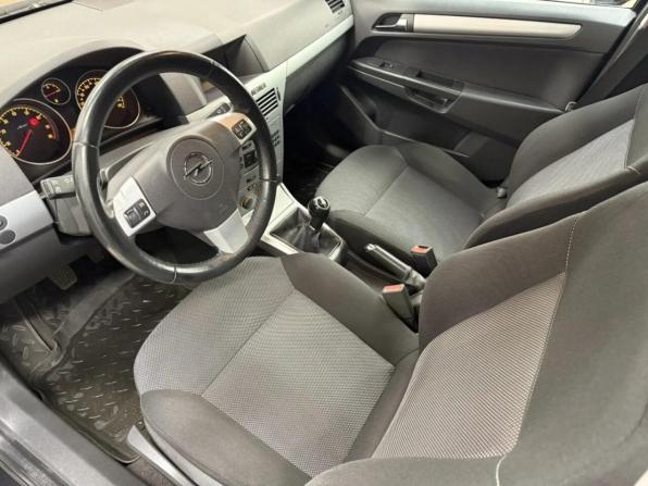 Opel Astra H Рестайлинг с пробегом 2011 года, цена 517 192 рубля, 216887 км, универсал, Автокод Объявления