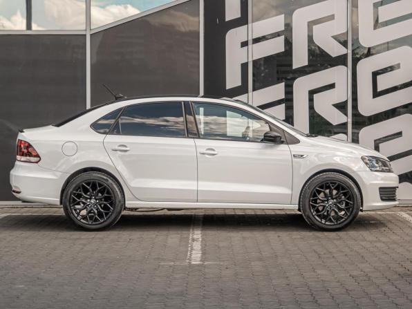 Volkswagen Polo V Рестайлинг с пробегом 2019 года, цена 1 430 000 рублей, 133309 км, седан, Автокод Объявления