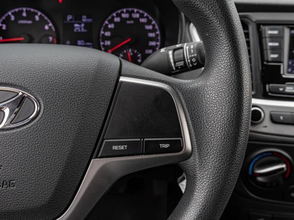 Hyundai Solaris II с пробегом 2019 года, цена 1 469 000 рублей, 90074 км, седан, Автокод Объявления