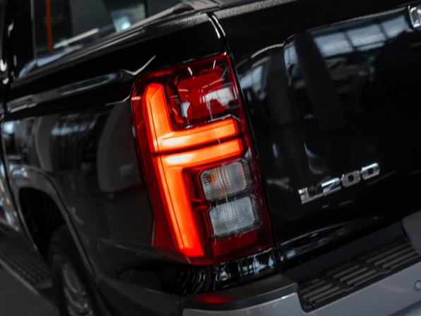 Mitsubishi L200 VI с пробегом 2025 года, цена 5 400 000 рублей, 42 км, пикап, Автокод Объявления