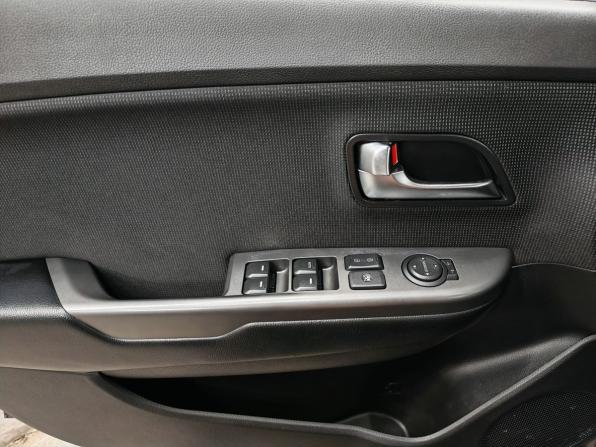 Kia Rio III Рестайлинг с пробегом 2017 года, цена 1 200 000 рублей, 74950 км, хэтчбек, Автокод Объявления