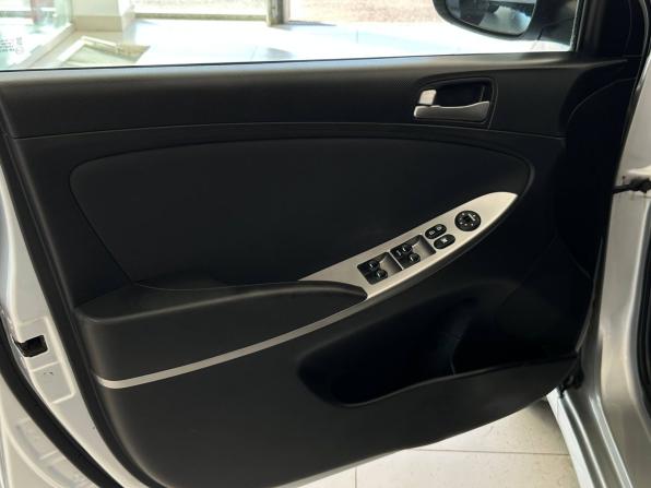 Hyundai Solaris I Рестайлинг с пробегом 2015 года, цена 1 215 000 рублей, 126677 км, седан, Автокод Объявления