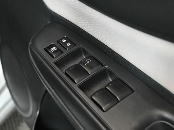 Nissan Note II Рестайлинг с пробегом 2018 года, цена 950 000 рублей, 130006 км, хэтчбек, Автокод Объявления