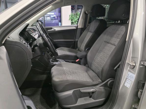 Volkswagen Tiguan II Рестайлинг с пробегом 2021 года, цена 2 415 000 рублей, 38752 км, внедорожник, Автокод Объявления