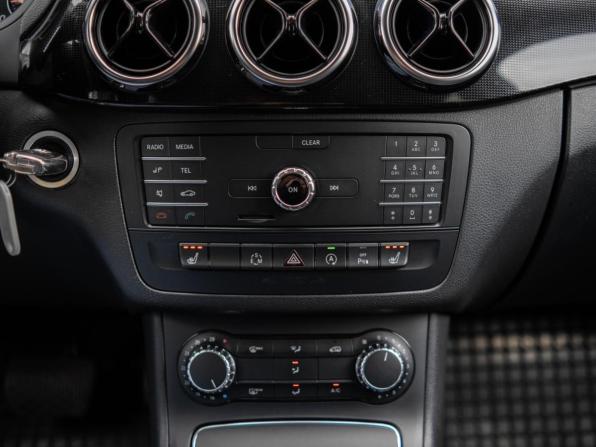 Mercedes-Benz B-Класс II (W246) Рестайлинг с пробегом 2015 года, цена 1 399 000 рублей, 132940 км, хэтчбек, Автокод Объявления