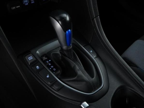 Hyundai Veloster II с пробегом 2018 года, цена 1 577 077 рублей, 153068 км, хэтчбек, Автокод Объявления