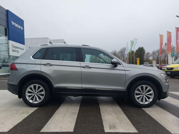 Volkswagen Tiguan II с пробегом 2018 года, цена 2 580 000 рублей, 83000 км, внедорожник, Автокод Объявления