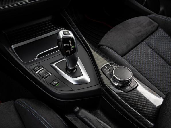 BMW 1 серии II (F20/F21) Рестайлинг 2 с пробегом 2017 года, цена 1 935 000 рублей, 65256 км, хэтчбек, Автокод Объявления