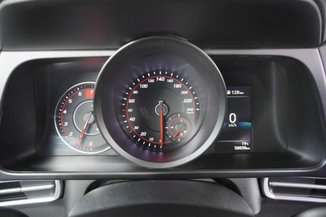 Hyundai Elantra VII (CN7) с пробегом 2021 года, цена 2 210 000 рублей, 58837 км, седан, Автокод Объявления