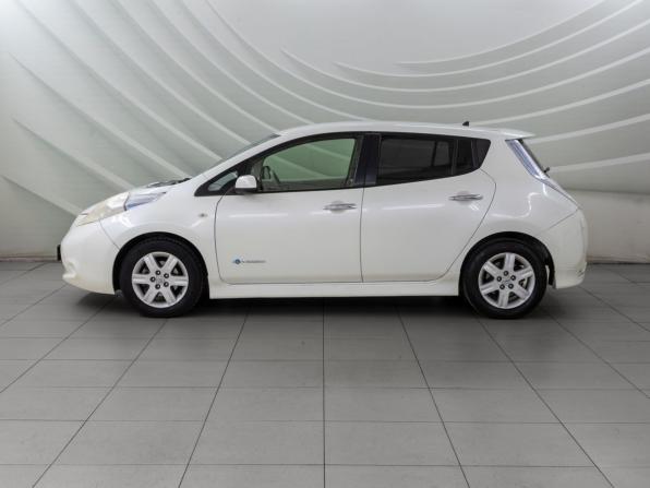 Nissan Leaf I (ZE0/AZE0) с пробегом 2011 года, цена 598 000 рублей, 125934 км, хэтчбек, Автокод Объявления
