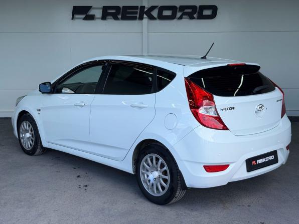 Hyundai Solaris I с пробегом 2012 года, цена 779 000 рублей, 124717 км, хэтчбек, Автокод Объявления