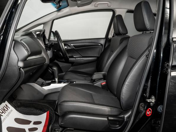 Honda Fit III Рестайлинг с пробегом 2018 года, цена 1 200 000 рублей, 100851 км, хэтчбек, Автокод Объявления