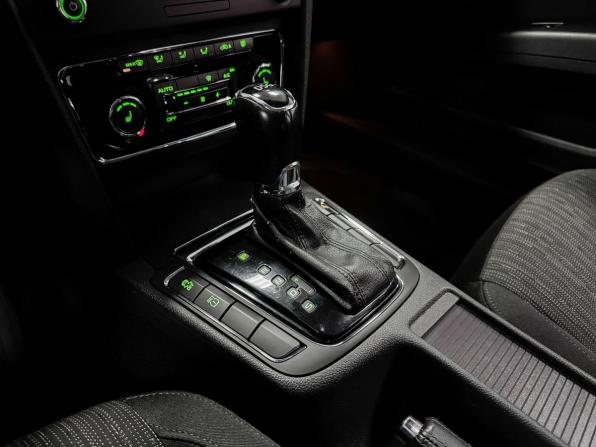 Skoda Superb II Рестайлинг с пробегом 2013 года, цена 899 000 рублей, 359617 км, лифтбек, Автокод Объявления