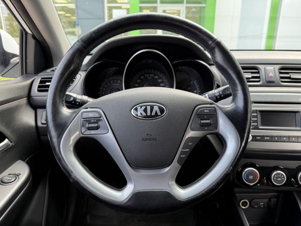 Kia Rio III Рестайлинг с пробегом 2016 года, цена 720 000 рублей, 212492 км, хэтчбек, Автокод Объявления