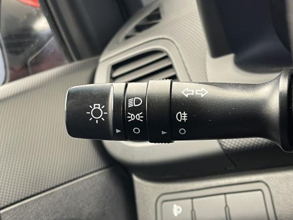 Hyundai Solaris I Рестайлинг с пробегом 2016 года, цена 997 000 рублей, 100433 км, хэтчбек, Автокод Объявления