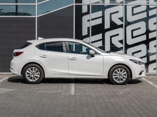 Mazda Axela III Рестайлинг с пробегом 2018 года, цена 1 420 000 рублей, 101517 км, хэтчбек, Автокод Объявления
