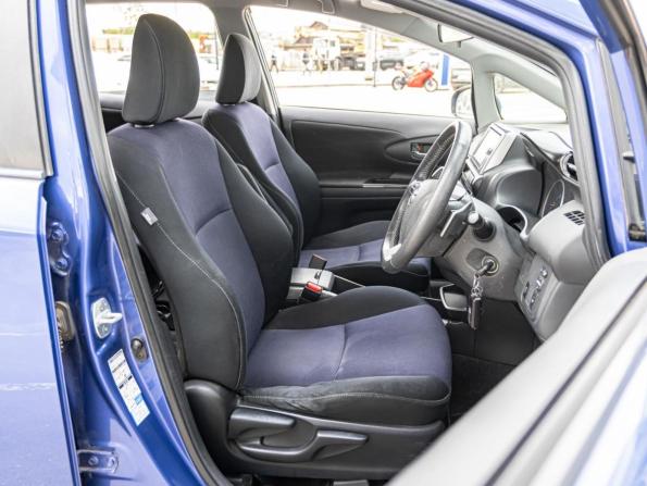Toyota Wish II Рестайлинг с пробегом 2012 года, цена 1 530 000 рублей, 116600 км, минивэн, Автокод Объявления