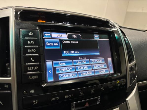 Toyota Land Cruiser 200 Series Рестайлинг 1 с пробегом 2013 года, цена 3 150 000 рублей, 325000 км, внедорожник, Автокод Объявления