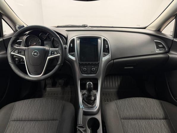 Opel Astra J Рестайлинг с пробегом 2014 года, цена 699 000 рублей, 160270 км, хэтчбек, Автокод Объявления