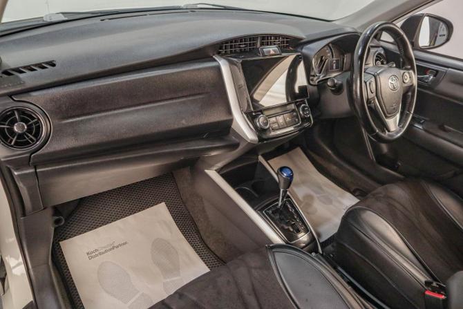Toyota Corolla XI (E160 E170) Рестайлинг 2 с пробегом 2015 года, цена 1 279 000 рублей, 146000 км, универсал, Автокод Объявления