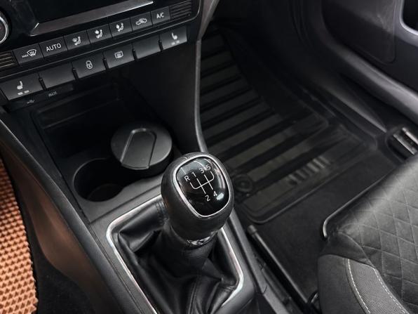 Skoda Rapid I с пробегом 2015 года, цена 679 000 рублей, 318693 км, лифтбек, Автокод Объявления