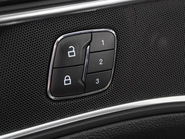 Ford Explorer V Рестайлинг с пробегом 2018 года, цена 3 199 000 рублей, 107149 км, внедорожник, Автокод Объявления