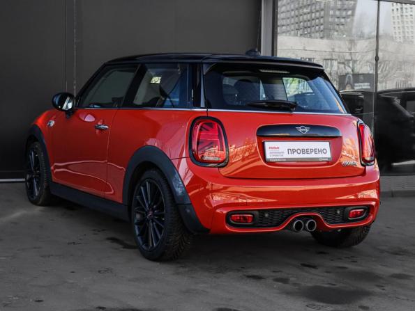 Mini Hatch III (F55/F56) Рестайлинг с пробегом 2019 года, цена 3 150 000 рублей, 15057 км, хэтчбек, Автокод Объявления