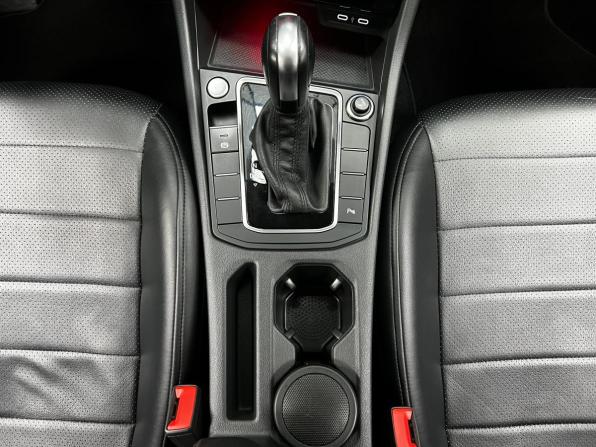 Volkswagen Jetta VII с пробегом 2019 года, цена 2 199 000 рублей, 46800 км, седан, Автокод Объявления