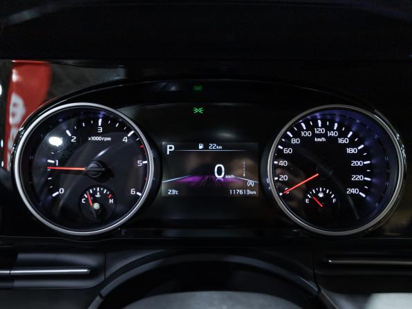 Kia Carnival IV с пробегом 2021 года, цена 3 320 000 рублей, 117000 км, минивэн, Автокод Объявления
